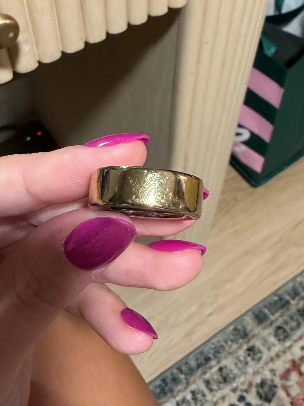 Oura ring 4 size 8 & charger